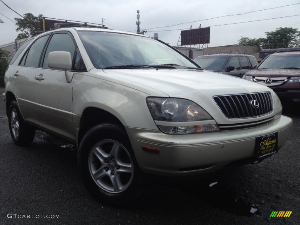 1999 RX 300 AWD - Golden White Pearl / Ivory photo #3