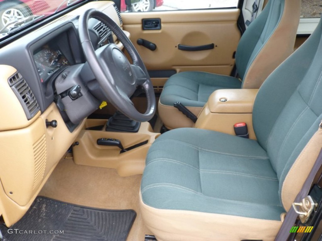Tan Interior 1997 Jeep Wrangler Sahara 4x4 Photo #85133339