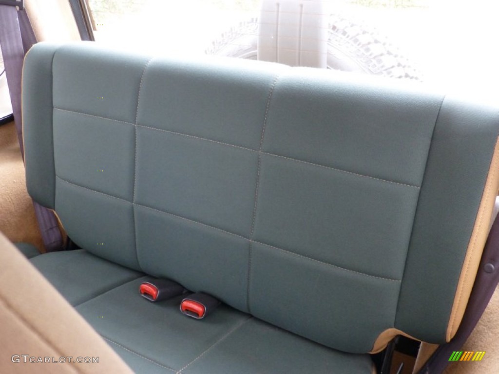 1997 Jeep Wrangler Sahara 4x4 Rear Seat Photo #85133363