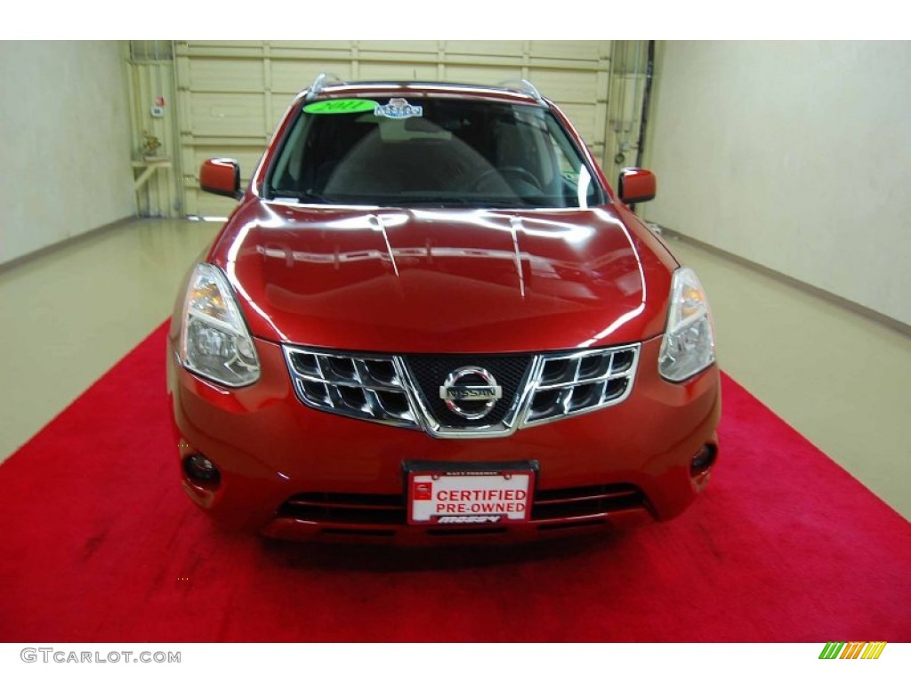 2011 Rogue SV - Cayenne Red / Black photo #2