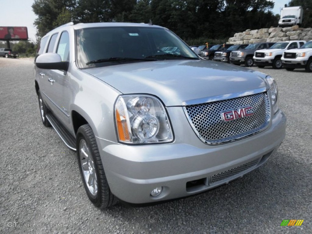 Quicksilver Metallic 2014 GMC Yukon XL Denali AWD Exterior Photo #85134467