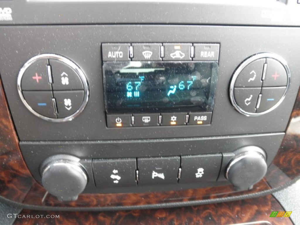 2014 GMC Yukon XL Denali AWD Controls Photo #85134704