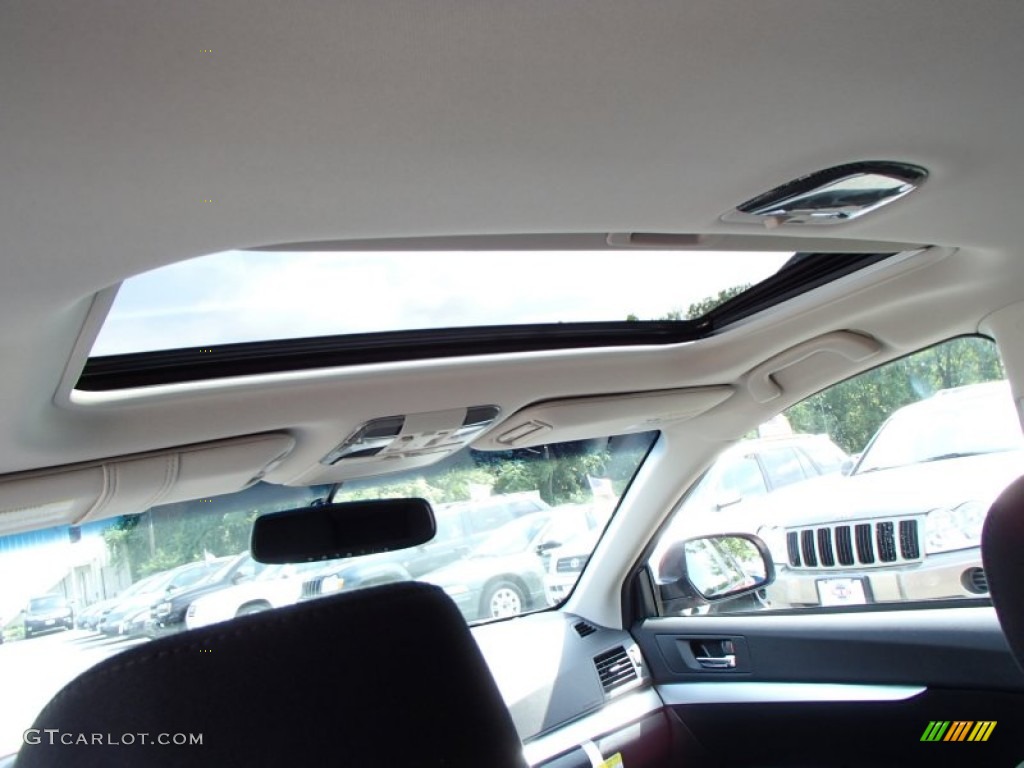 2013 Outback 2.5i Premium - Venetian Red Pearl / Black photo #20