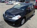 Super Black - Versa 1.8 S Hatchback Photo No. 4