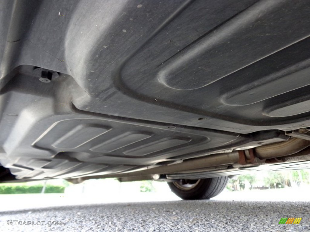 2006 Mercedes-Benz E 320 CDI Sedan Undercarriage Photo #85144232