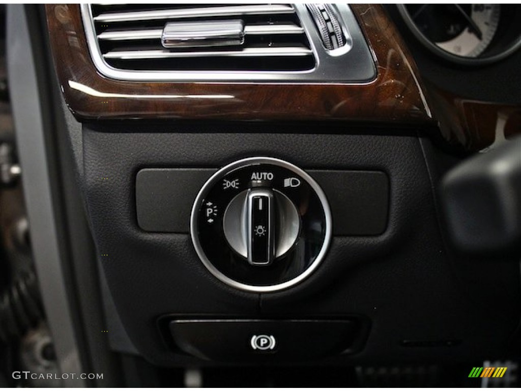 2012 Mercedes-Benz CLS 550 Coupe Controls Photo #85146425