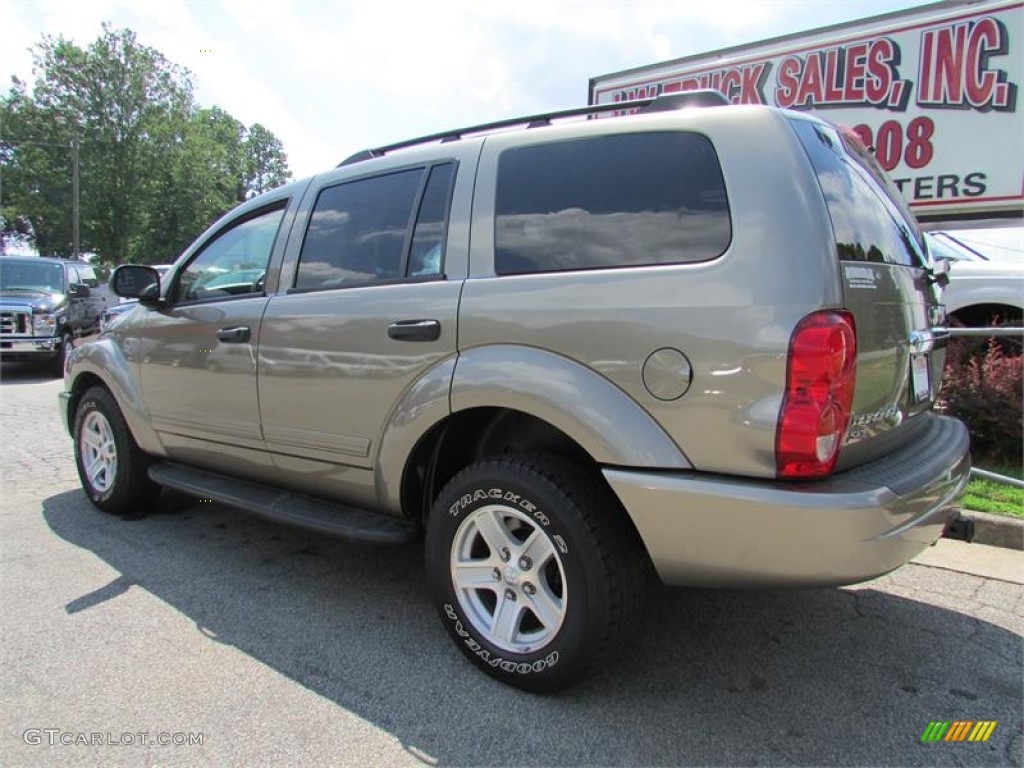 2005 Durango SLT - Light Khaki Metallic / Khaki photo #4