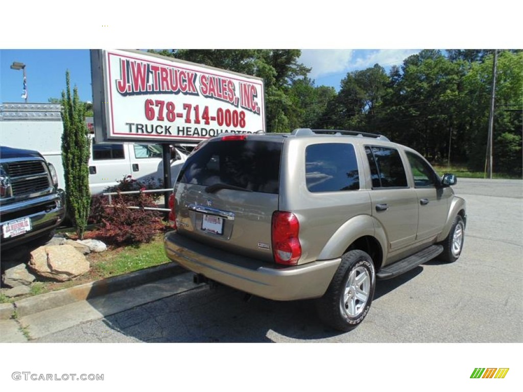 2005 Durango SLT - Light Khaki Metallic / Khaki photo #7