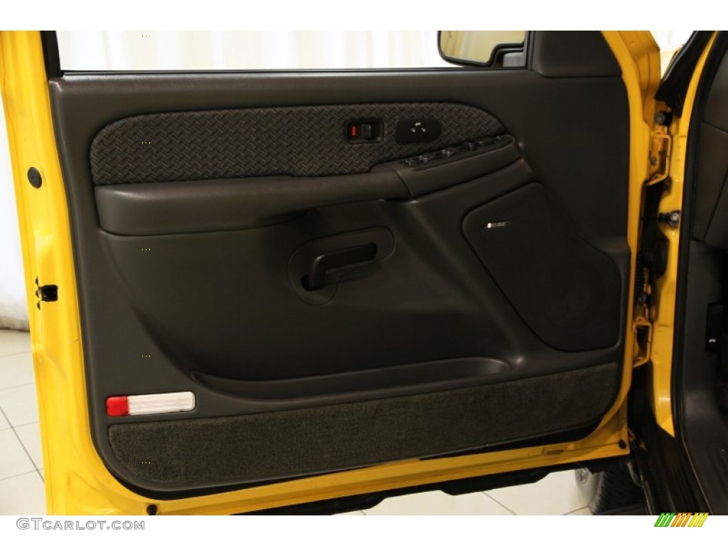 2003 Avalanche 1500 4x4 - Yellow / Dark Charcoal photo #4