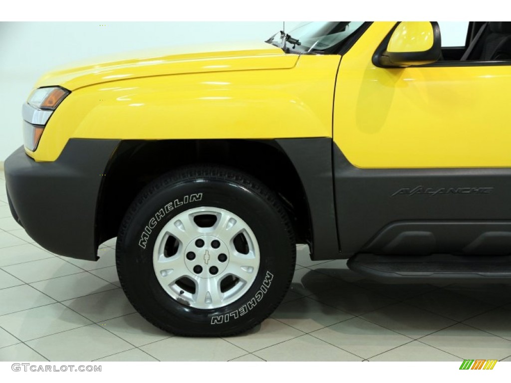 2003 Avalanche 1500 4x4 - Yellow / Dark Charcoal photo #18