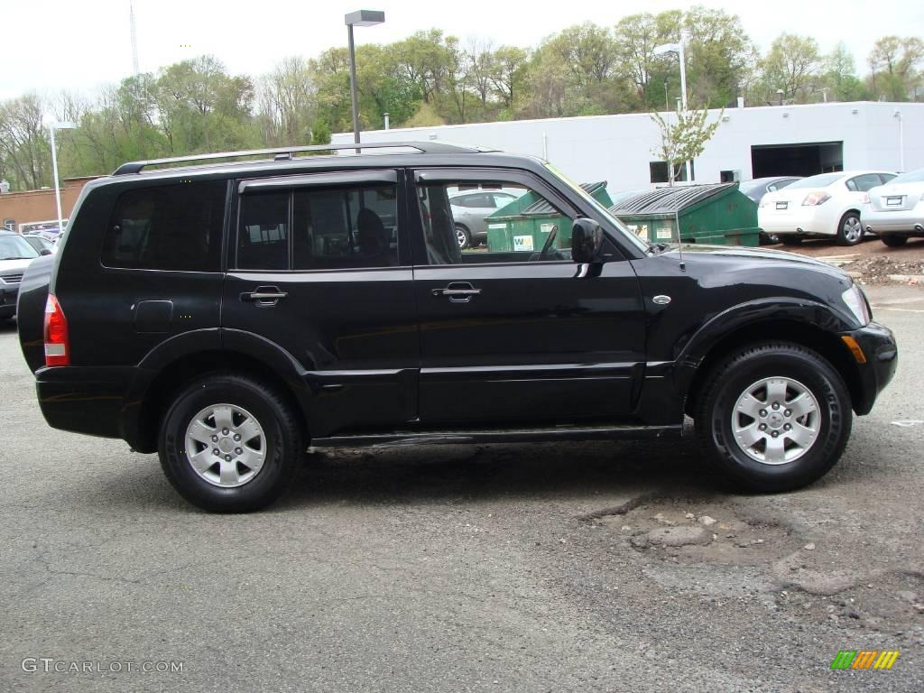 2004 Montero Limited 4x4 - Solano Black Pearl / Charcoal photo #4