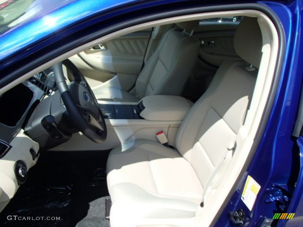 2014 Ford Taurus SEL Front Seat Photos