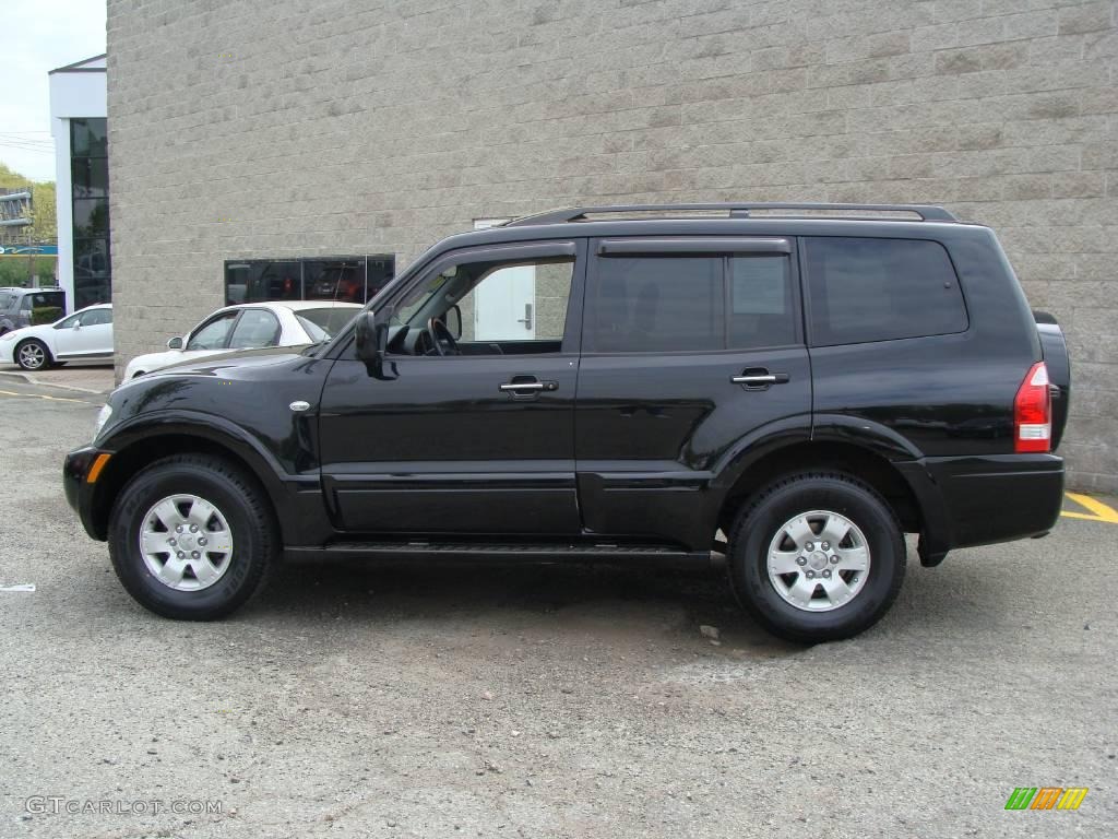 2004 Montero Limited 4x4 - Solano Black Pearl / Charcoal photo #8