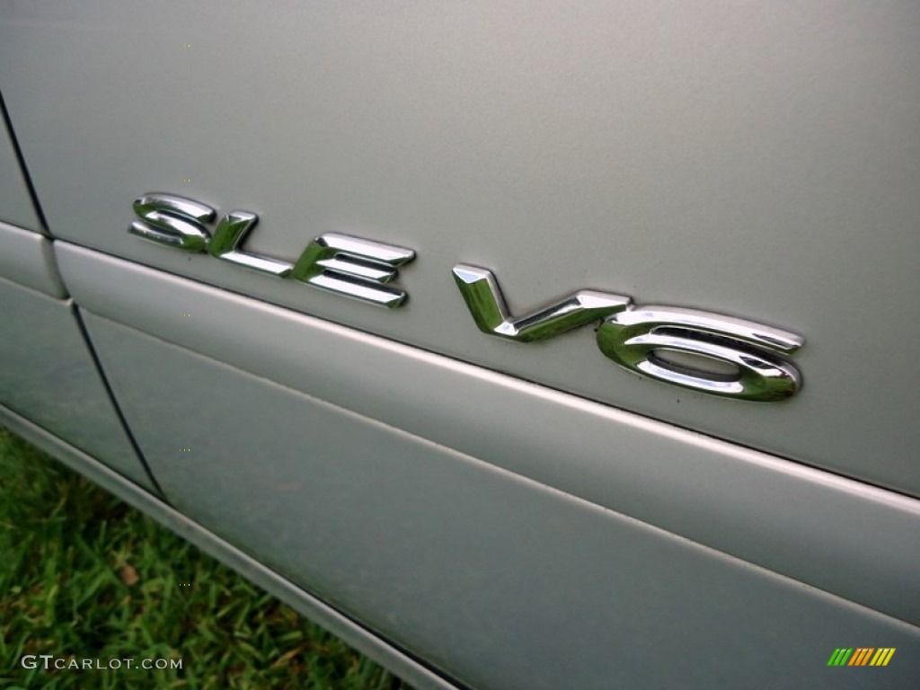 2001 Toyota Solara SLE V6 Convertible Marks and Logos Photos