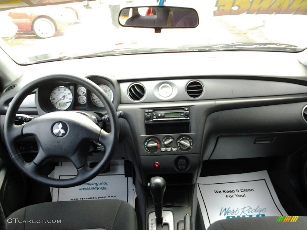 2003 Outlander XLS 4WD - Phoenix Red / Charcoal photo #11