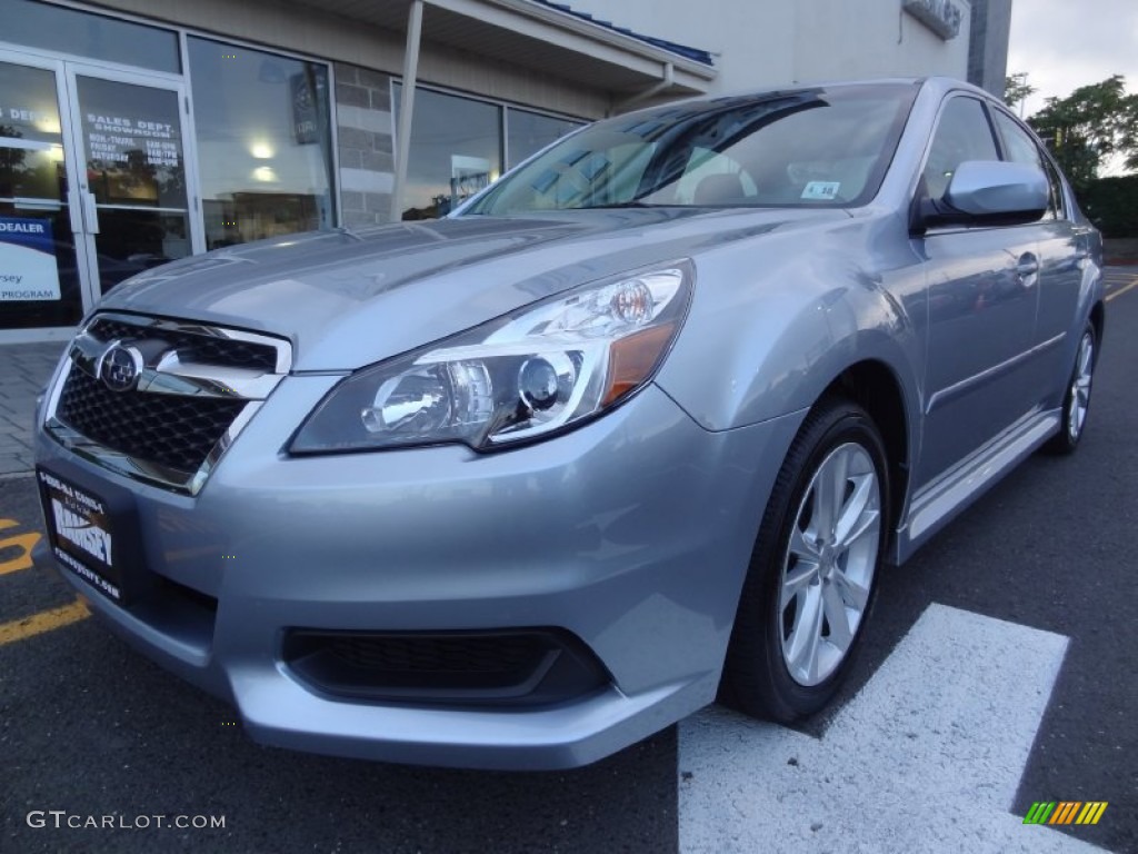 2013 Legacy 2.5i Premium - Ice Silver Metallic / Black photo #1