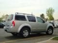 Silver Lightning Metallic - Pathfinder SE 4x4 Photo No. 9