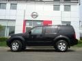 Super Black - Pathfinder SE 4x4 Photo No. 5