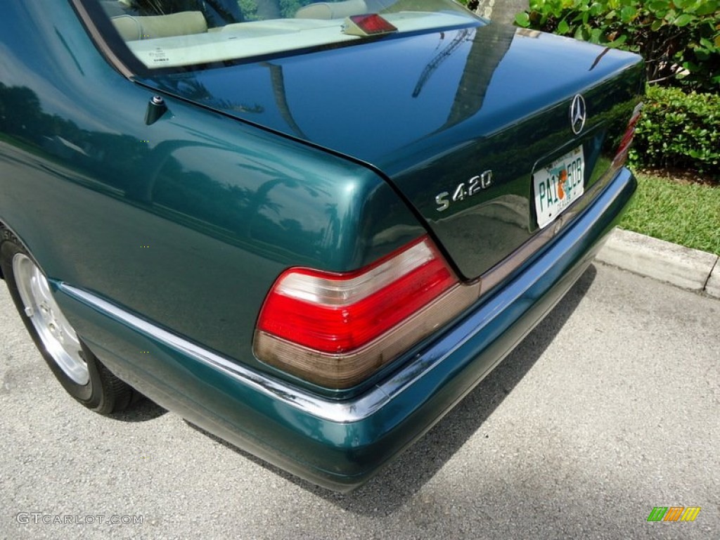 1997 S 420 Sedan - Brilliant Emerald Green Metallic / Parchment photo #46