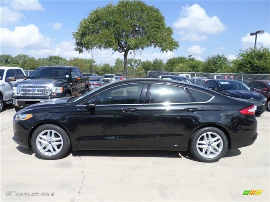 Tuxedo Black 2014 Ford Fusion SE Exterior Photo #85158419