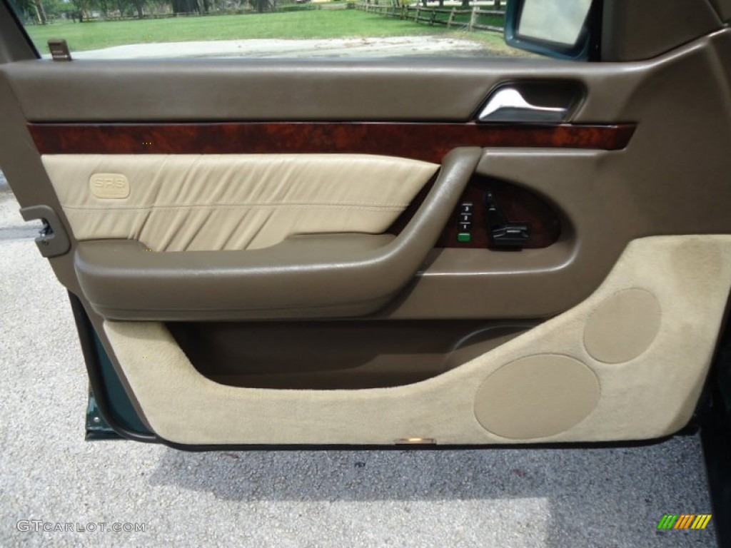 1997 Mercedes-Benz S 420 Sedan Parchment Door Panel Photo #85158524
