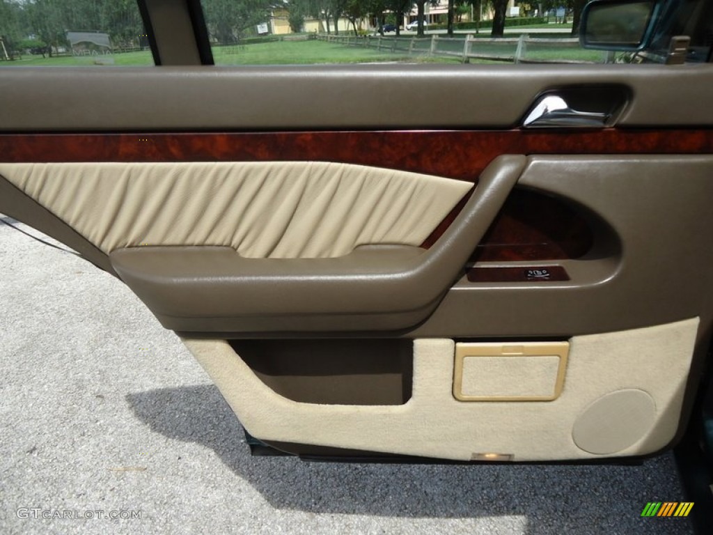 1997 Mercedes-Benz S 420 Sedan Parchment Door Panel Photo #85158545