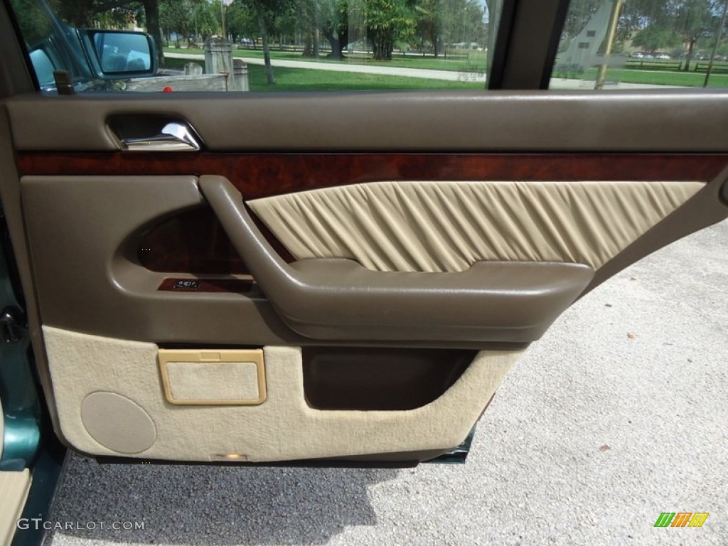 1997 Mercedes-Benz S 420 Sedan Parchment Door Panel Photo #85158713