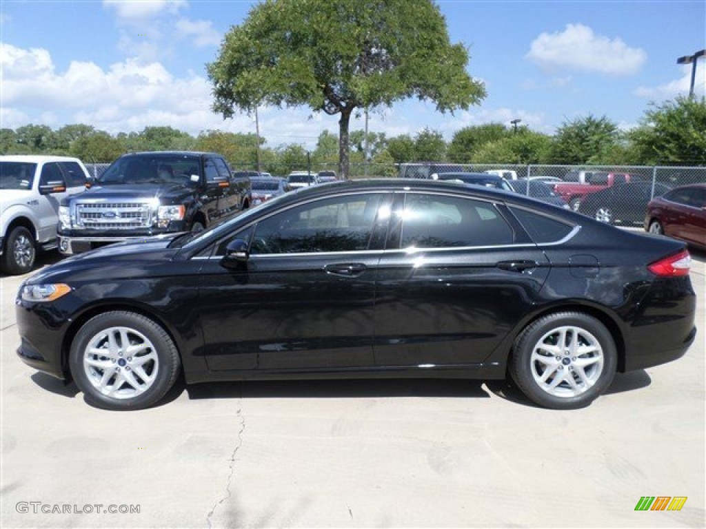 Tuxedo Black 2014 Ford Fusion SE Exterior Photo #85158938