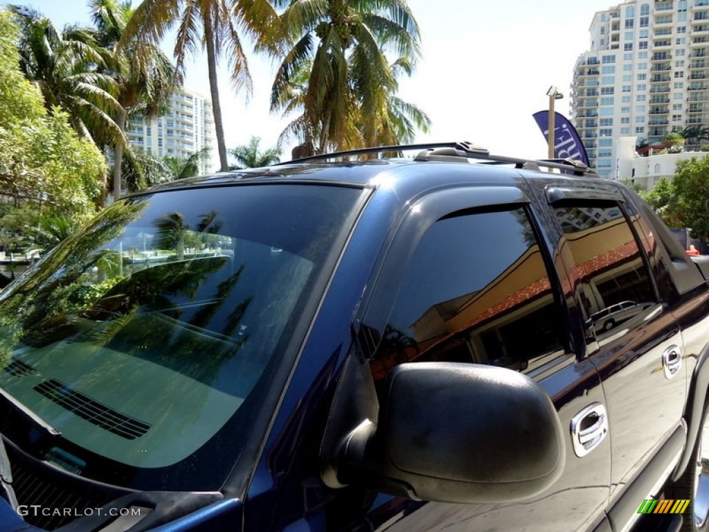 2004 Avalanche 1500 Z66 - Dark Blue Metallic / Dark Charcoal photo #32