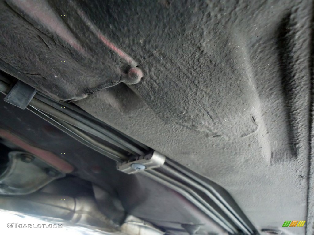 1994 Mercedes-Benz SL 320 Roadster Undercarriage Photo #85165262