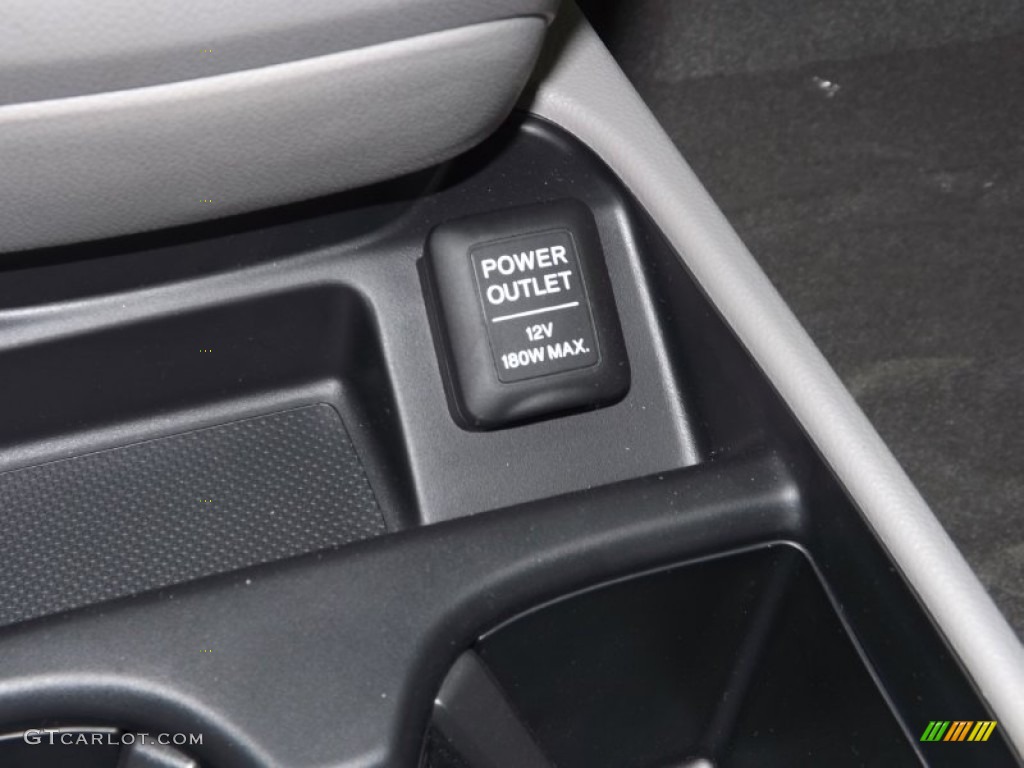 2013 CR-V LX - Polished Metal Metallic / Gray photo #18