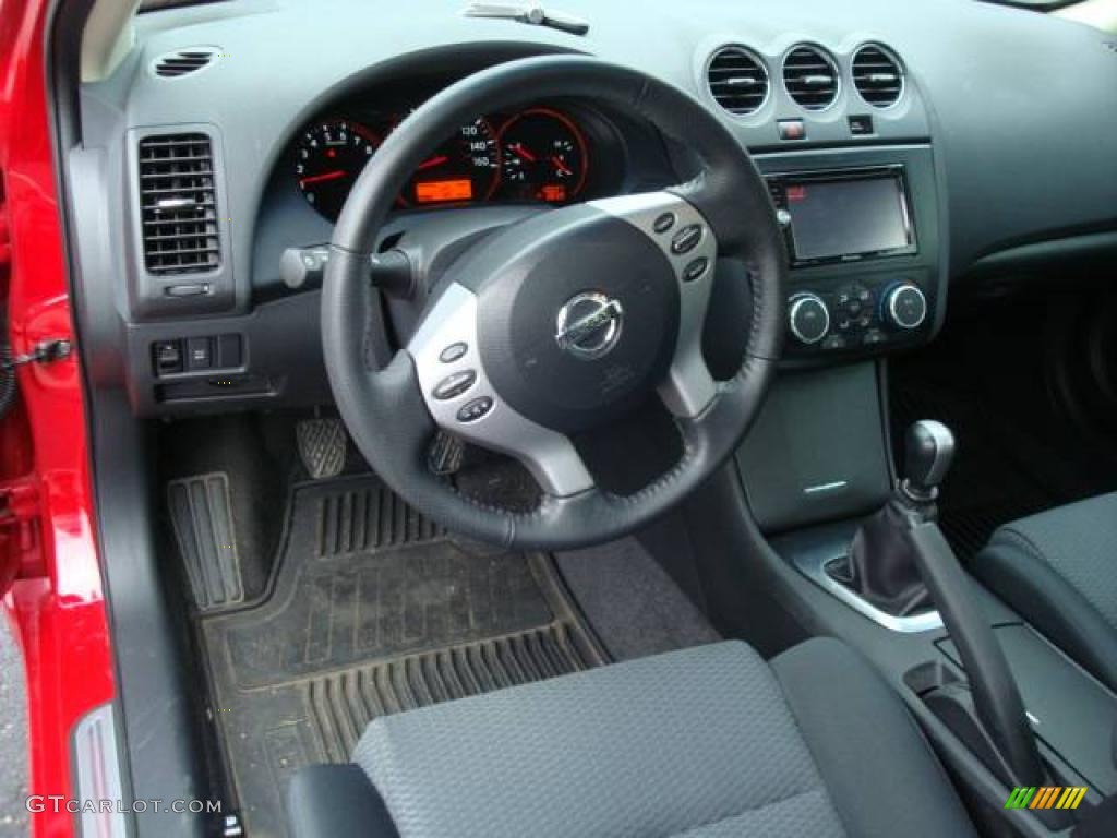 2008 Altima 3.5 SE Coupe - Code Red Metallic / Charcoal photo #12