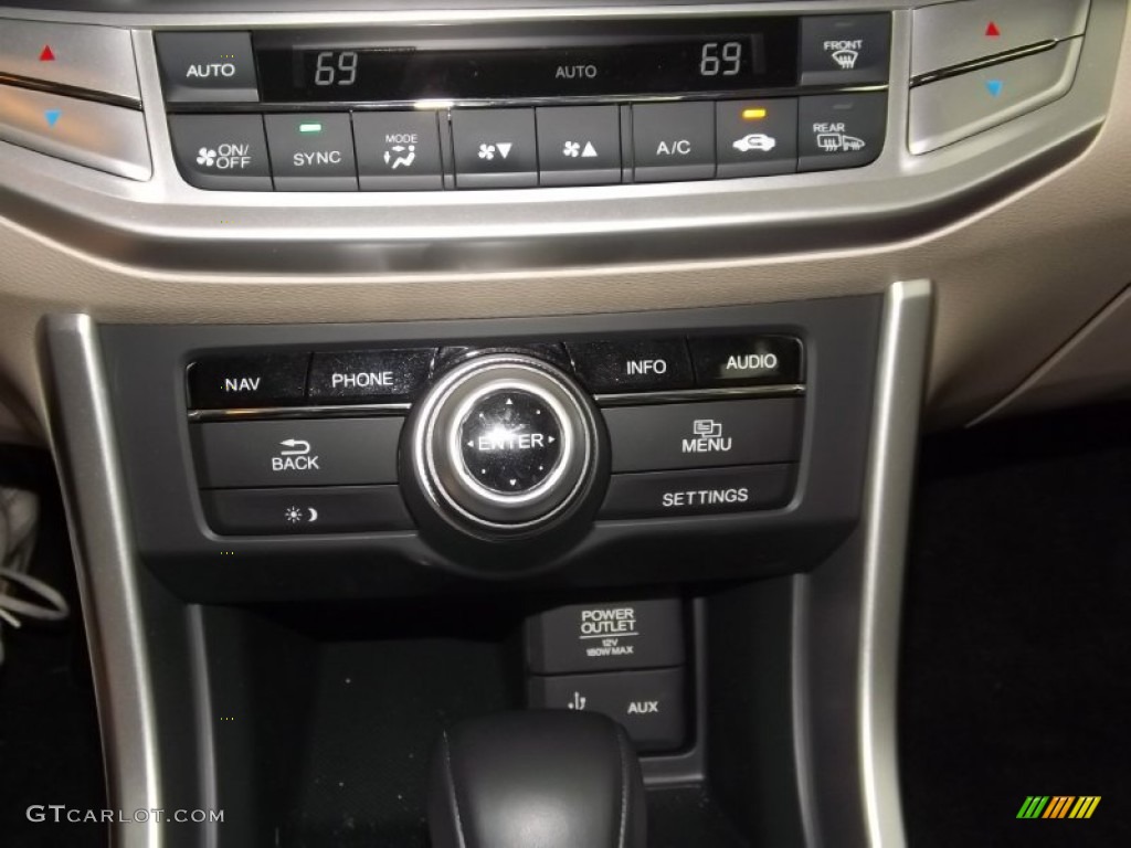 2013 Honda Accord Touring Sedan Controls Photo #85168250