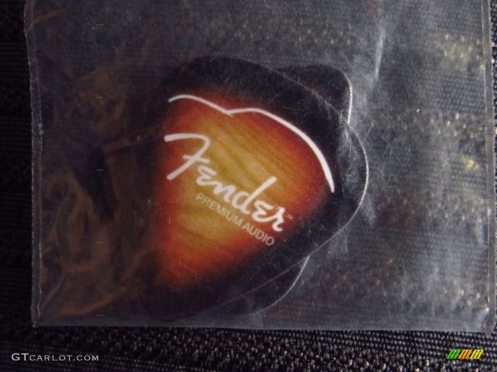 2013 Volkswagen Beetle Turbo Fender Edition Parts Photos