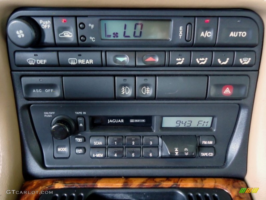 1997 Jaguar XK XK8 Coupe Controls Photo #85173248