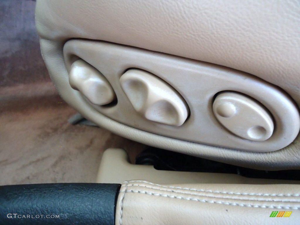 1997 Jaguar XK XK8 Convertible Controls Photo #85175237
