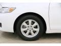 Super White - Camry LE Photo No. 16