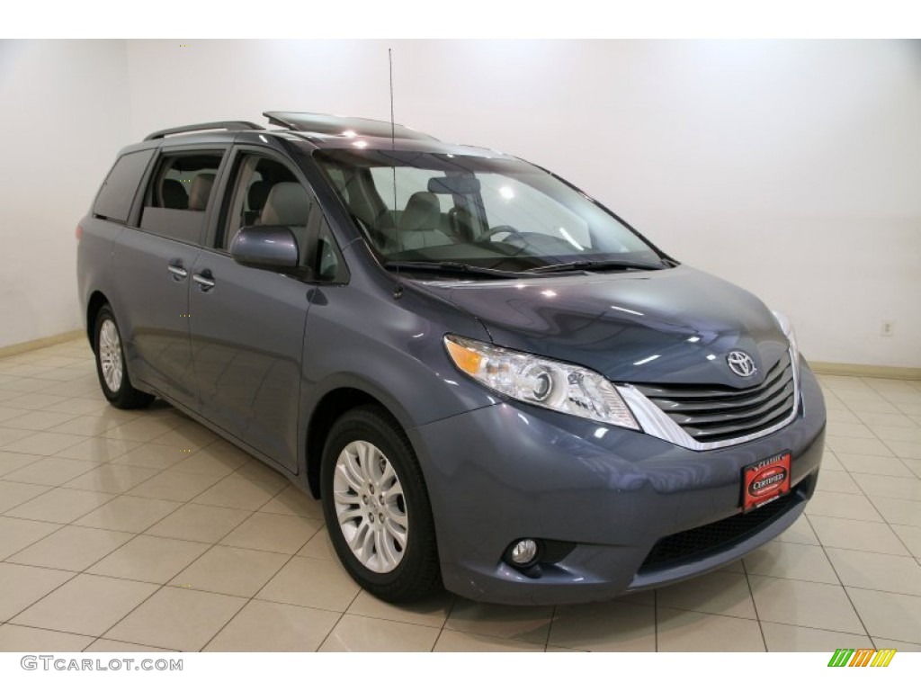 2013 Sienna XLE - Shoreline Blue Pearl / Light Gray photo #1