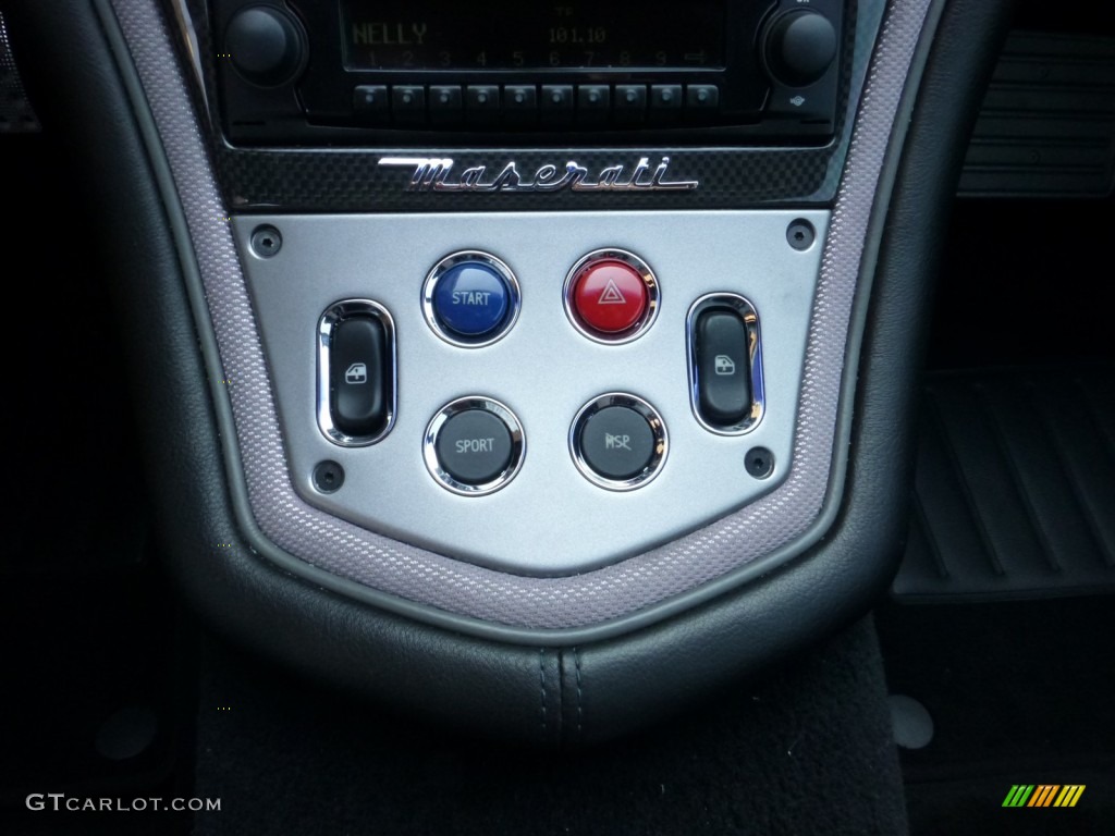 2005 Maserati GranSport Coupe Controls Photo #85178294