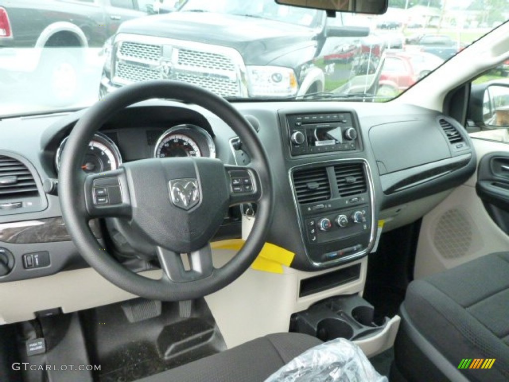 2014 Ram C/V Tradesman Black/Light Graystone Dashboard Photo #85179173