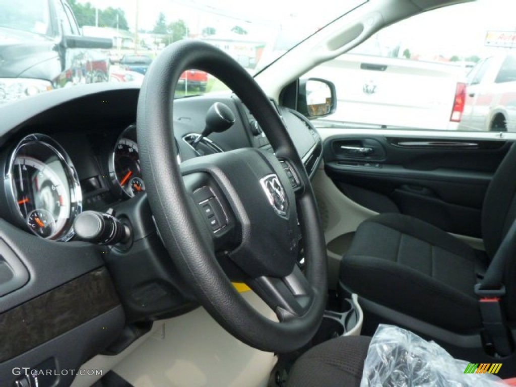 2014 Ram C/V Tradesman Black/Light Graystone Steering Wheel Photo #85179197