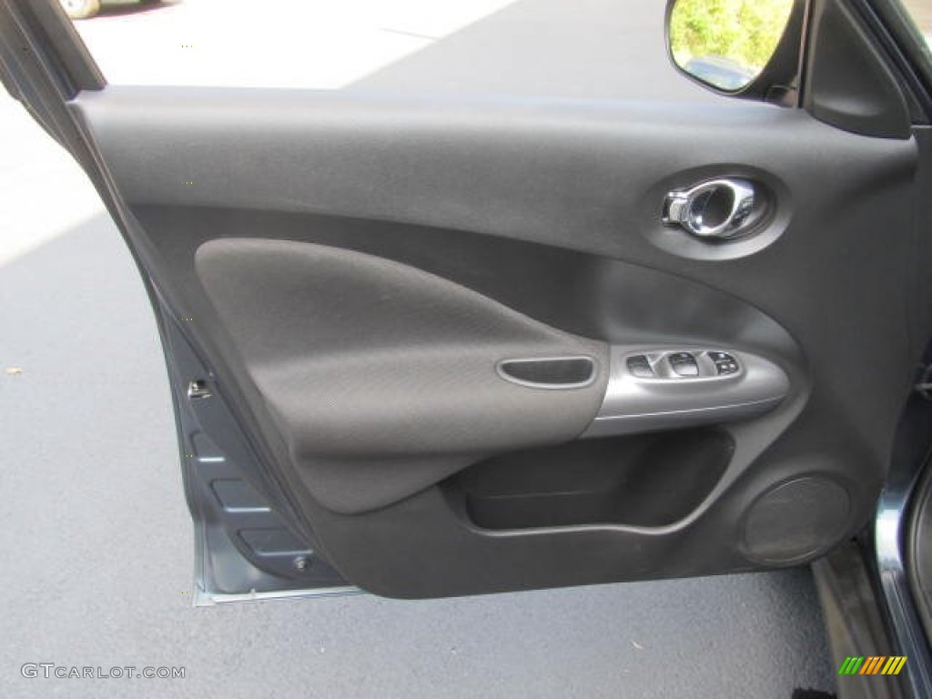2011 Nissan Juke SV AWD Black/Silver Trim Door Panel Photo #85181021