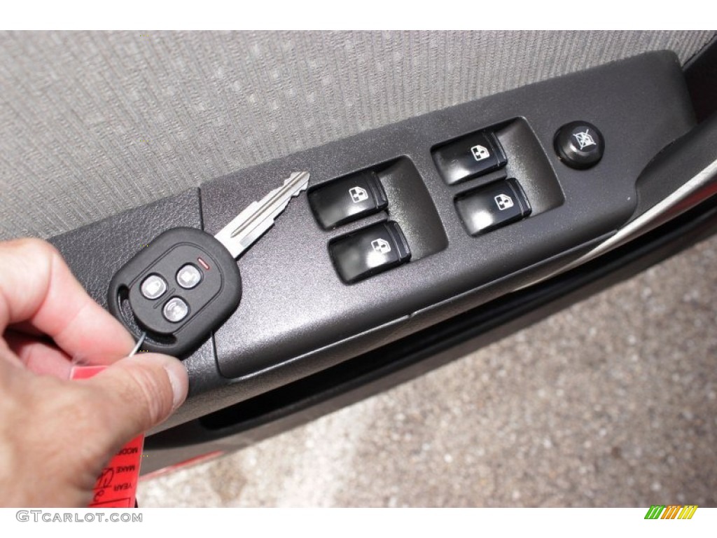 2010 Aveo Aveo5 LT - Victory Red / Charcoal photo #5