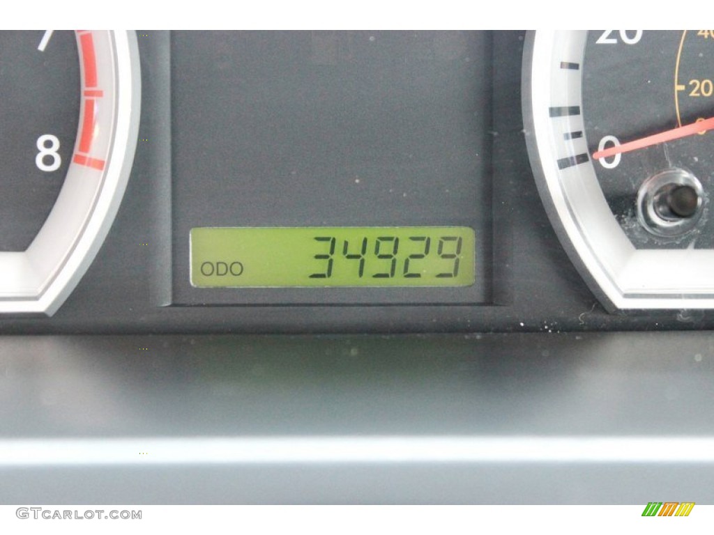 2010 Aveo Aveo5 LT - Victory Red / Charcoal photo #6