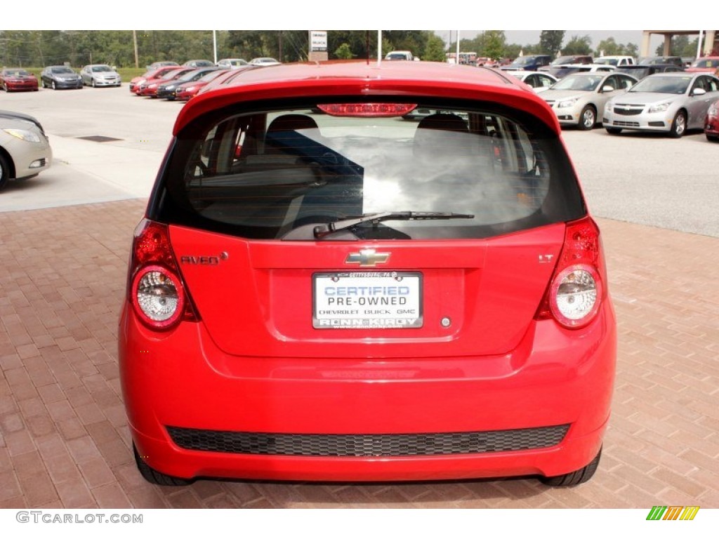 2010 Aveo Aveo5 LT - Victory Red / Charcoal photo #15