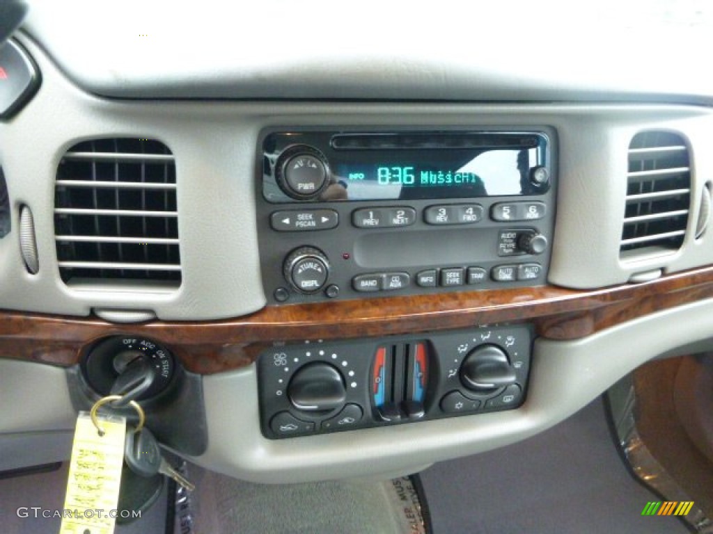 2004 Impala  - White / Medium Gray photo #18