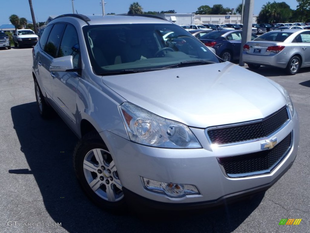 2009 Traverse LT - Silver Ice Metallic / Ebony photo #1