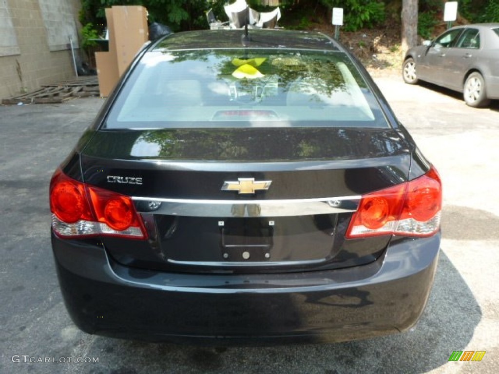 2014 Cruze LS - Black Granite Metallic / Jet Black/Medium Titanium photo #4