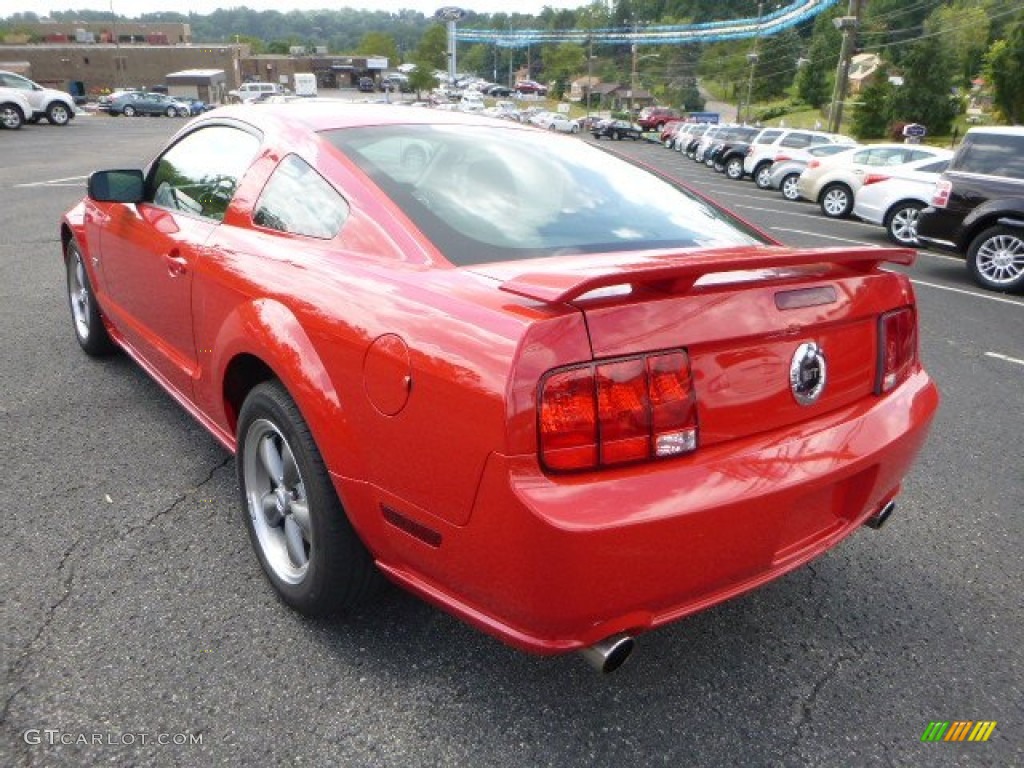 2005 Mustang GT Premium Coupe - Torch Red / Dark Charcoal photo #4