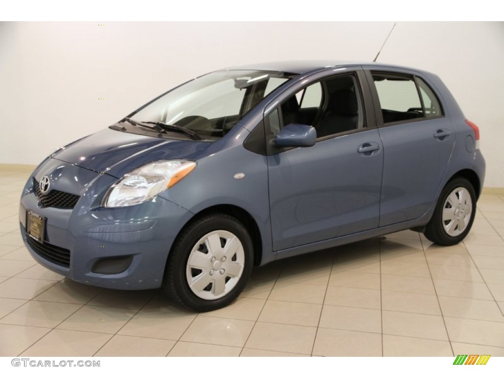 2010 Yaris 5 Door Liftback - Bayou Blue Pearl / Dark Charcoal photo #3